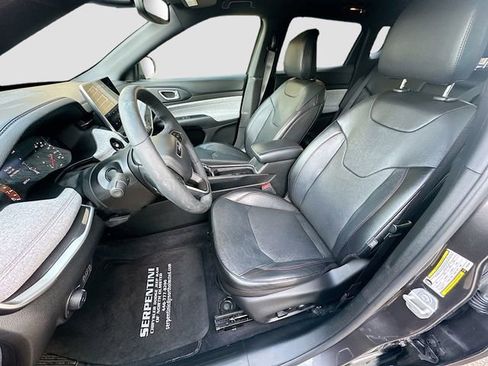 Used 2023 Jeep Compass Latitude image 22