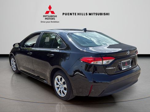 Used 2024 Toyota Corolla LE FWD image 8
