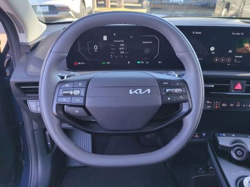 New 2025 Kia EV6 Wind image 11