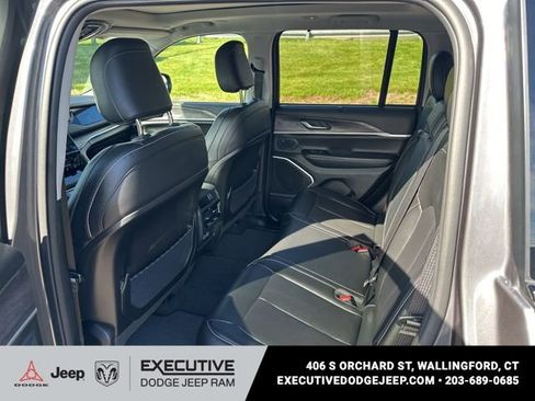 Used 2023 Jeep Grand Cherokee 30th Anniversary AWD/4WD image 10