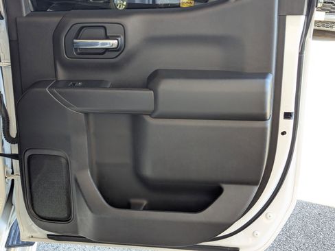 Used 2020 Chevrolet Silverado 1500 Custom w/ Custom Value Package image 25