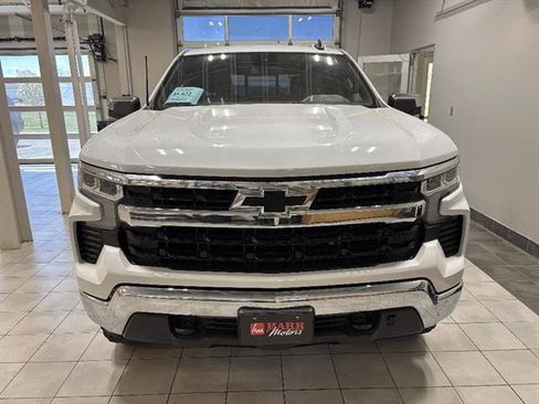 Used 2022 Chevrolet Silverado 1500 LT w/ Leather Package AWD/4WD image 6