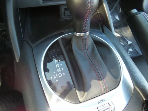 Used 2016 MAZDA MX-5 Miata Club image 40