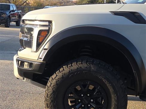 Used 2024 Ford F150 Raptor image 9