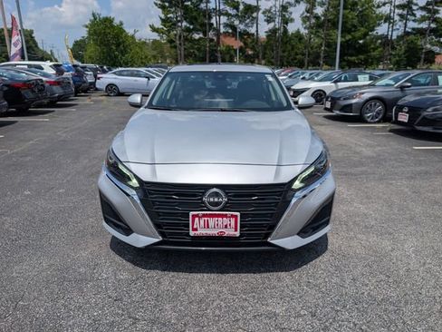 Used 2023 Nissan Altima 2.5 SV w/ SV Premium Package FWD image 8