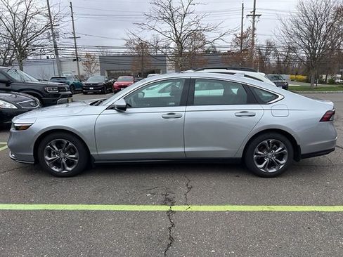 Used 2024 Honda Accord EX image 4