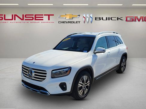 Used 2025 Mercedes-Benz GLB 250 image 8