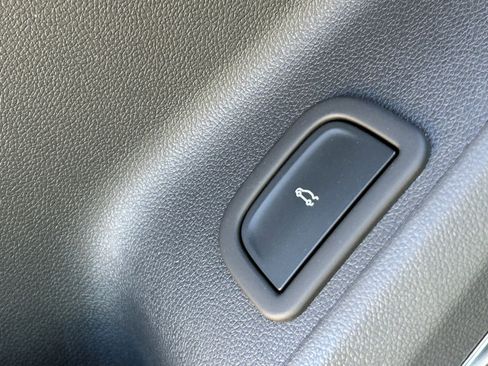 New 2026 GMC Acadia Denali w/ Super Cruise Package image 26