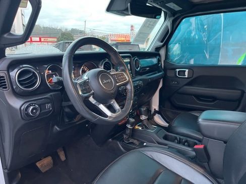 Used 2023 Jeep Wrangler Unlimited Rubicon 392 image 6