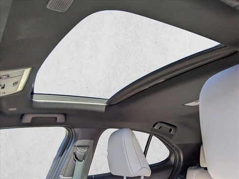 Used 2024 Lexus UX 250h FWD image 15