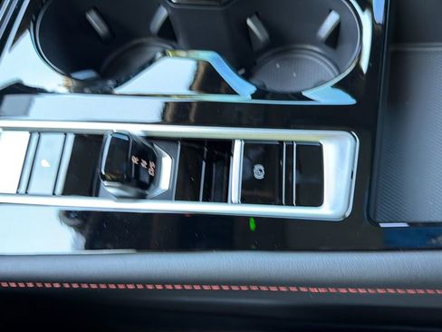 New 2026 Volkswagen Atlas Peak Edition AWD/4WD image 14