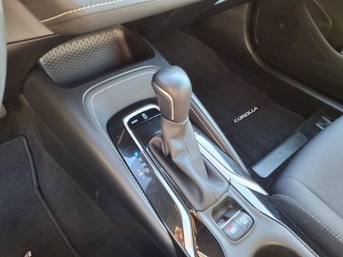 Used 2019 Toyota Corolla SE FWD image 16