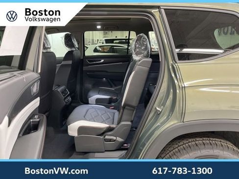 New 2026 Volkswagen Atlas Peak Edition AWD/4WD image 8