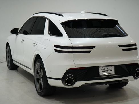 Used 2022 Genesis GV70 2.5T w/ Sport Prestige Package AWD/4WD image 6
