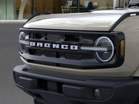 New 2026 Ford Bronco Outer Banks AWD/4WD image 19
