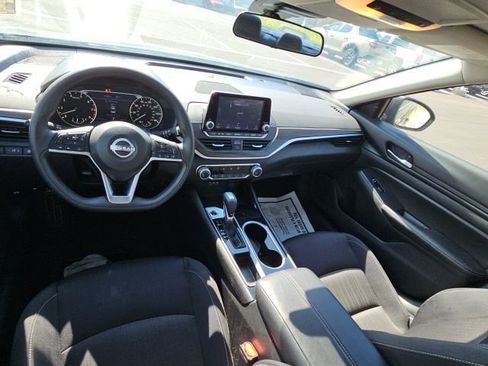 Used 2024 Nissan Altima 2.5 SV image 35