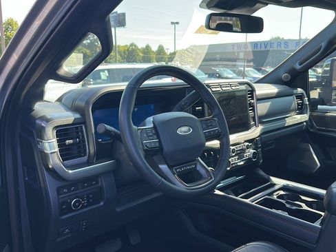 Used 2026 Ford F250 Lariat AWD/4WD image 2