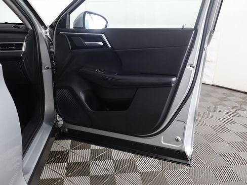 Used 2024 Mitsubishi Outlander SE image 27