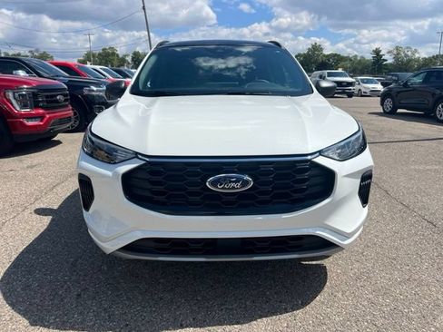 Certified 2024 Ford Escape ST-Line w/ Tech Pack #1 AWD/4WD image 2
