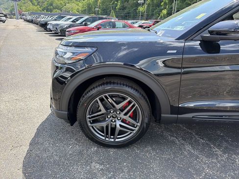 New 2026 Ford Explorer ST-Line AWD/4WD image 8