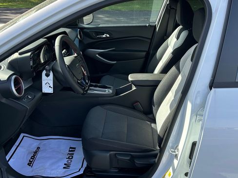 New 2025 Chevrolet Trax RS w/ Driver Confidence Package image 22
