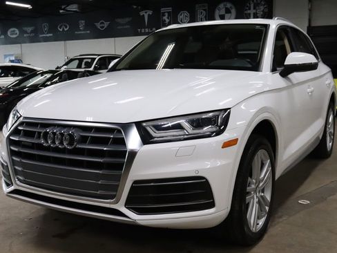Used 2020 Audi Q5 2.0T Premium Plus w/ Premium Plus Package image 1