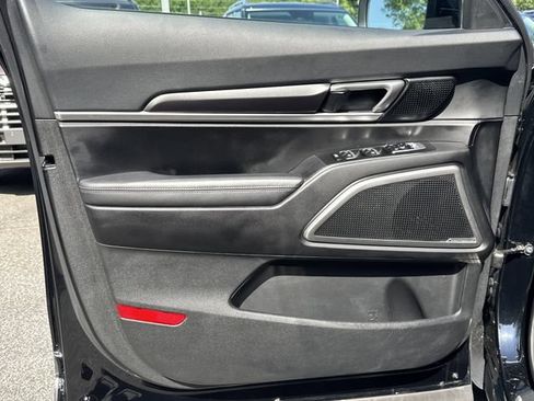 Used 2023 Kia Telluride S w/ S Sunroof Package FWD image 12