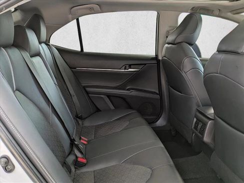 Used 2018 Toyota Camry XSE image 27