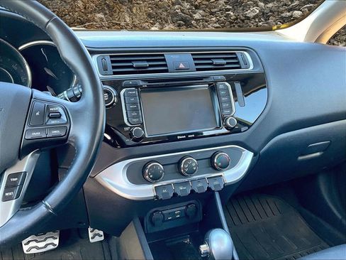 Used 2016 Kia Rio SX image 6