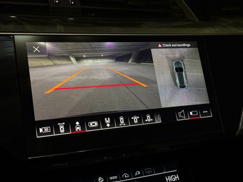 Used 2024 Audi Q8 e-tron Premium Plus w/ Premium Plus Package image 26