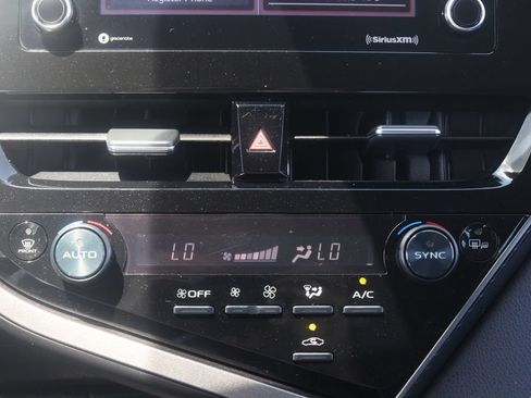 Used 2024 Toyota Camry SE FWD image 27