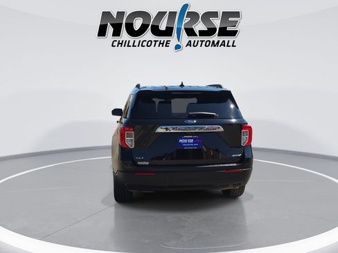 Used 2023 Ford Explorer XLT AWD/4WD image 7