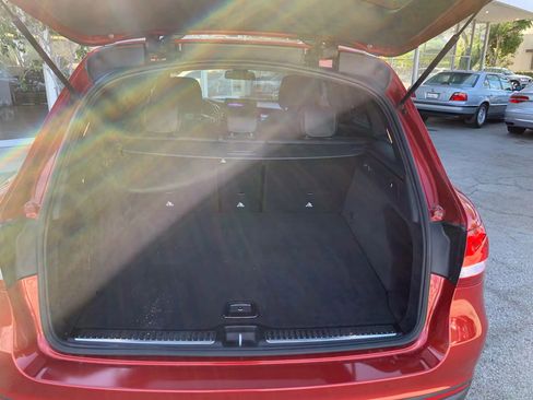 Used 2018 Mercedes-Benz GLC 300 image 11