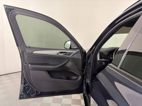 Used 2018 BMW X3 M40i image 10