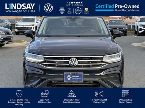 Certified 2022 Volkswagen Tiguan SE image 2