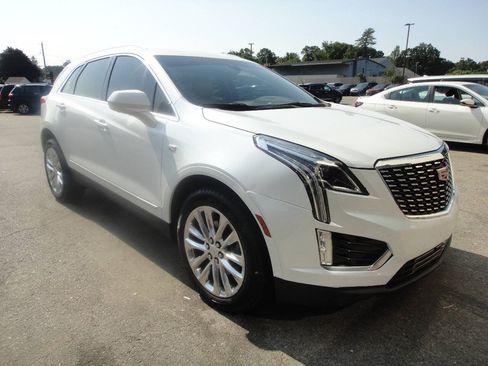Used 2018 Cadillac XT5 Platinum AWD/4WD image 3