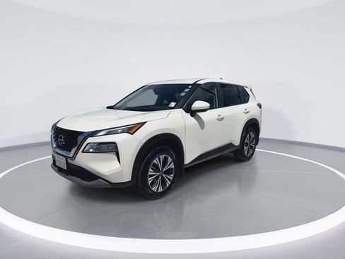 Used 2023 Nissan Rogue SV FWD image 4