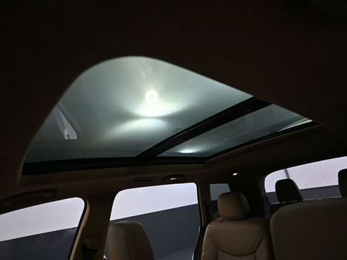 Used 2024 Cadillac XT6 Sport w/ Platinum Package image 27