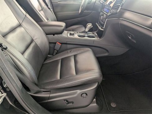 Used 2020 Jeep Grand Cherokee Limited image 35