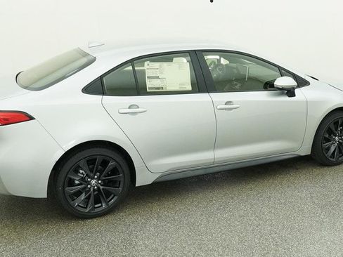 Used 2026 Toyota Corolla SE w/ SE Premium Package FWD image 46