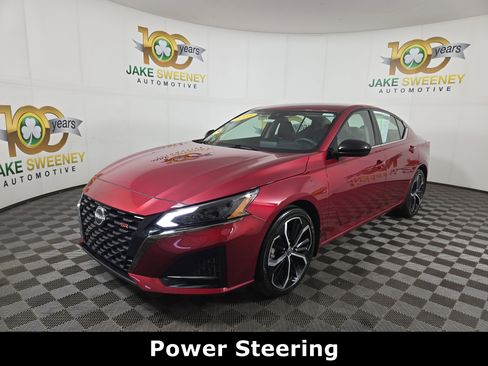 Used 2023 Nissan Altima 2.5 SR image 3