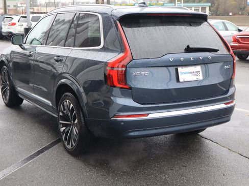 Used 2025 Volvo XC90 B6 Plus image 8