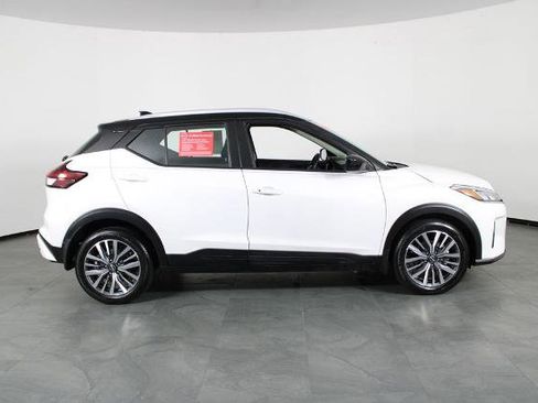 Certified 2023 Nissan Kicks SV image 14