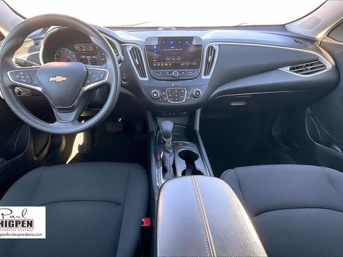 Used 2024 Chevrolet Malibu LT image 15