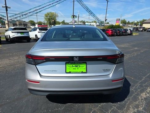 Used 2024 Honda Accord EX image 5