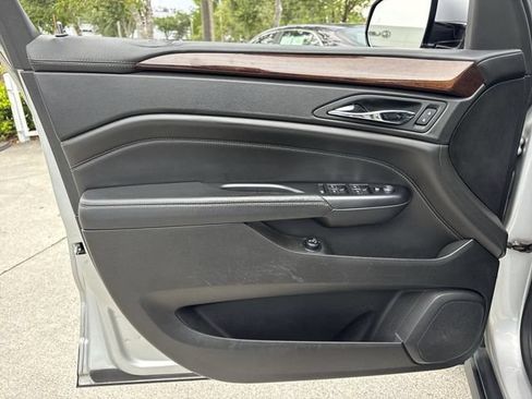 Used 2016 Cadillac SRX Luxury FWD image 13