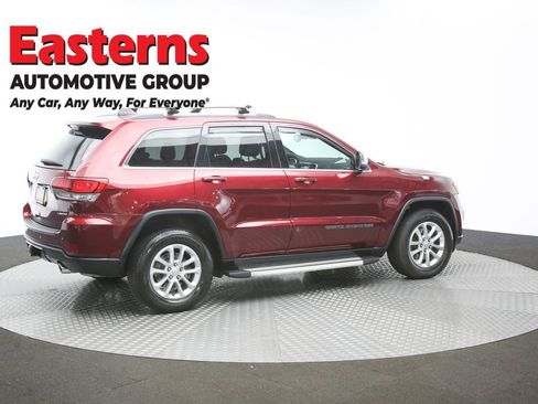 Used 2021 Jeep Grand Cherokee Laredo w/ Security & Convenience Group AWD/4WD image 42