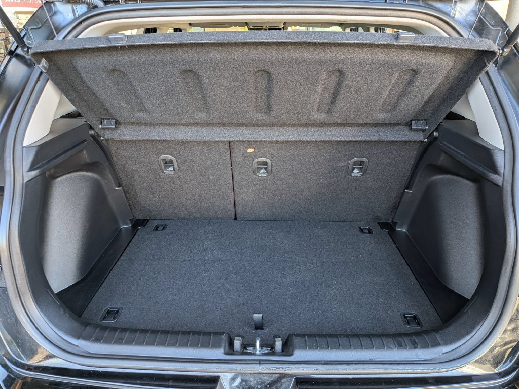 Used 2026 Hyundai Venue SEL FWD image 28