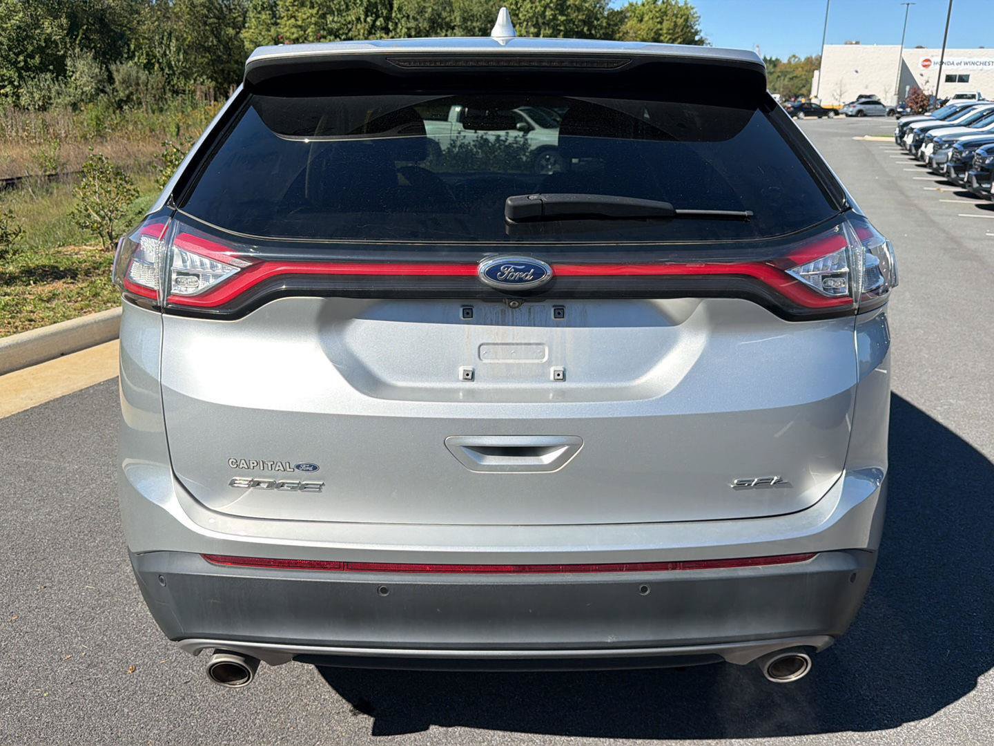 Used 2017 Ford Edge SEL w/ Equipment Group 201A FWD image 2