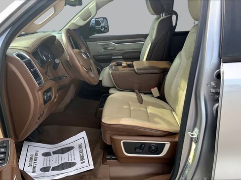 Used 2019 RAM 1500 Laramie w/ Trailer Tow Group RWD image 8